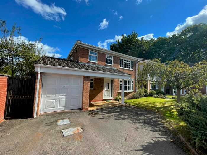 4 Bedroom Detached House To Rent In Finchall Croft, Solihull, B92