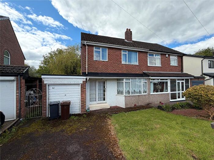 3 Bedroom Semi-Detached House For Sale In Bankhouse Road, Bury, Greater Manchester, BL8