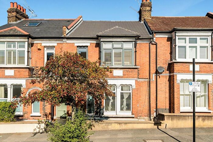 1 Bedroom Flat To Rent In Bramshot Avenue, Charlton, SE7
