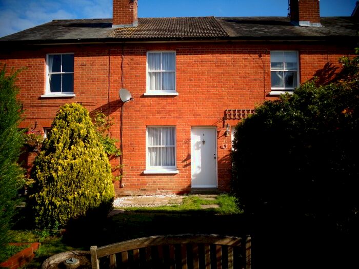 2 Bedroom Cottage To Rent In Mildmay Terrace, Hartley Wintney, RG27