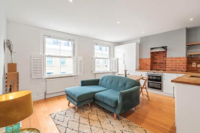 1 Bedroom Flat For Sale In Battersea Park Road, Battersea, SW11