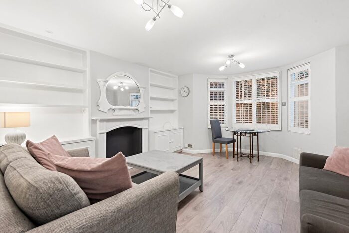 1 Bedroom Flat To Rent In Barclay Road, Fulham Broadway, SW6