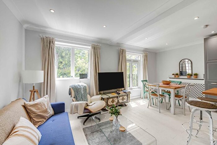 2 Bedroom Flat For Sale In Tavistock Crescent, North Kensington, W11