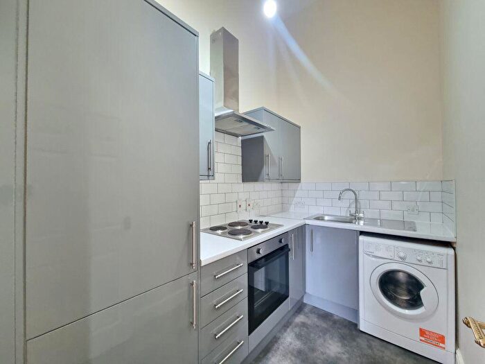 1 Bedroom Flat To Rent In London Road, Stoneygate, Leicester, LE2