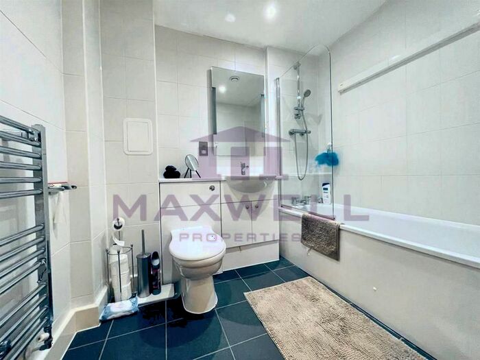 1 Bedroom Flat To Rent In Pearmaine House, Apple Grove, Harrow, HA2
