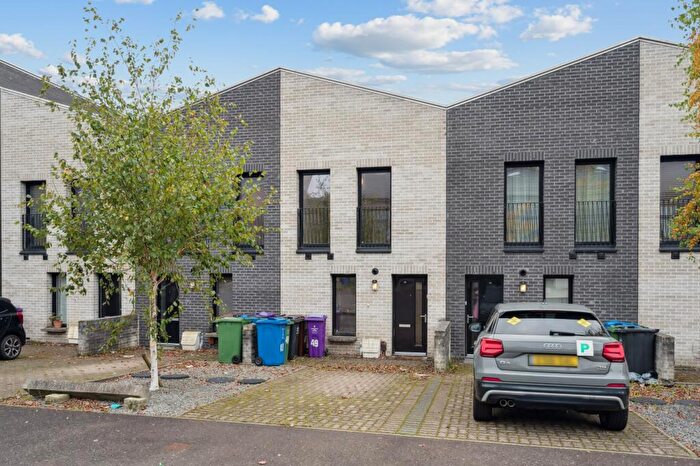 2 Bedroom Town House To Rent In Whitelaw Street, Maryhill, Glasgow, G20