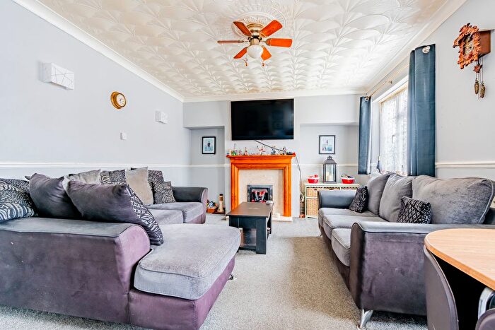 3 Bedroom Semi-Detached House For Sale In Chelwood Road, Shirehampton, BS11