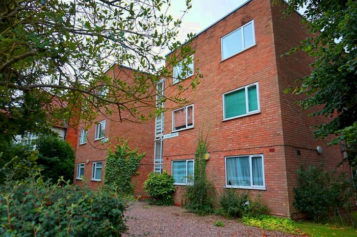 2 Bedroom Flat To Rent In Wake Green Road, Moseley, Birmingham, B13