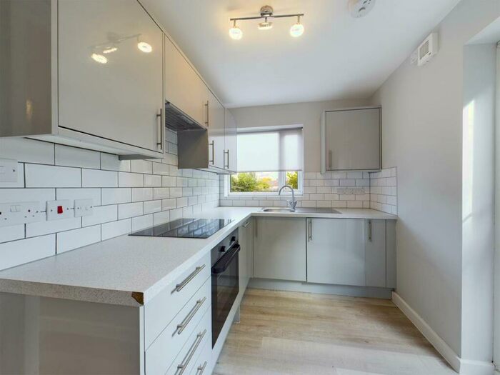 2 Bedroom Ground Maisonette To Rent In Gresswell Close, Sidcup, Kent, DA14