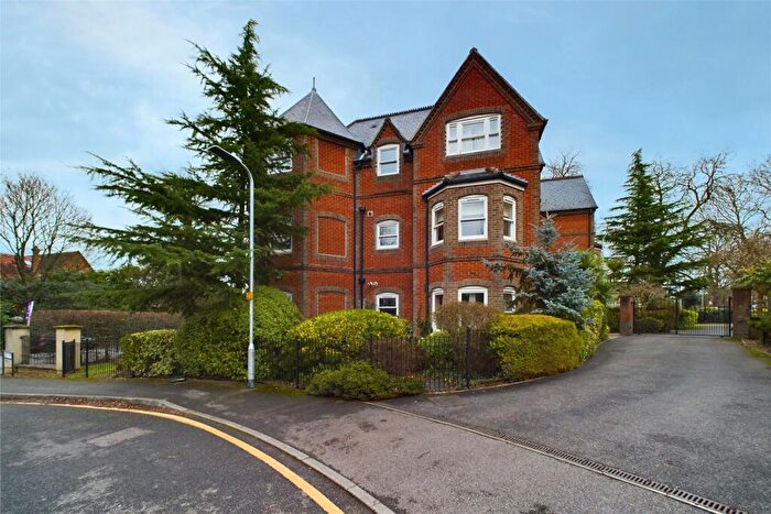 2 Bedroom Apartment To Rent In Cadugan Place, Reading, Berkshire, RG1