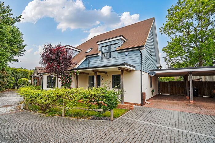 4 Bedroom Detached House For Sale In Hunston Road, Chichester, PO20