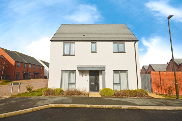 3 Bedroom Detached House For Sale In Rowan Grove, Wingerworth, Chesterfield, Derbyshire, S42
