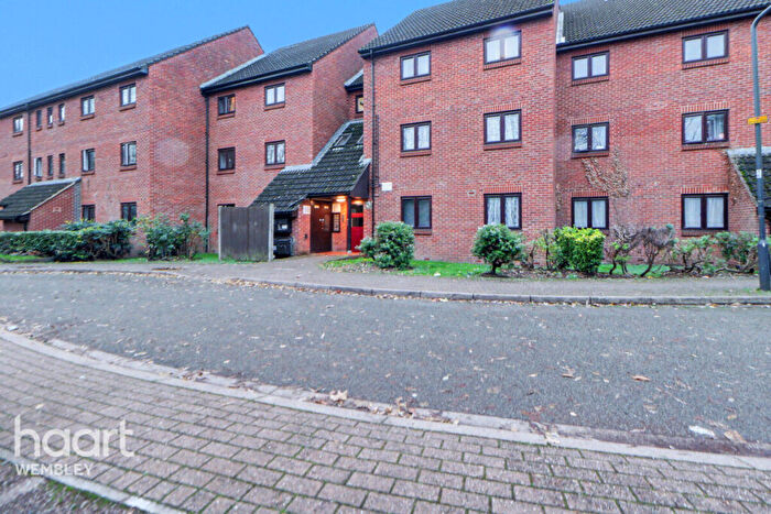 2 Bedroom Flat For Sale In Elgar Avenue, London, NW10