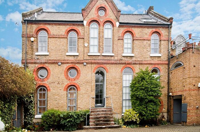 2 Bedroom Maisonette To Rent In Grange Walk Mews, Bermondsey, SE1