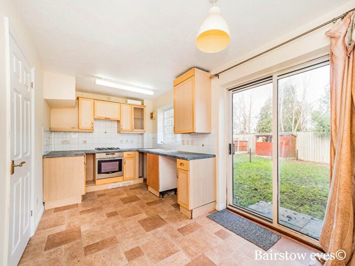 2 Bedroom Property To Rent In Keel Close, Barking, IG11