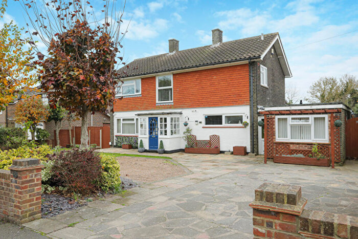 4 Bedroom Detached House For Sale In Hartsdown Road, Margate, CT9