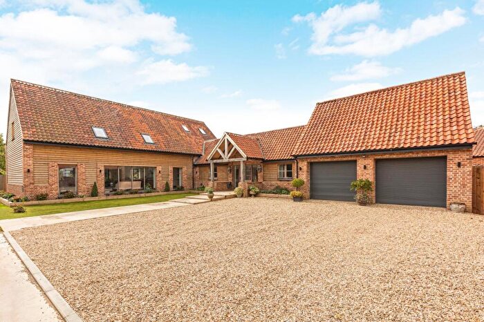 4 Bedroom Barn Conversion For Sale In Newton-In-The-Isle, PE13