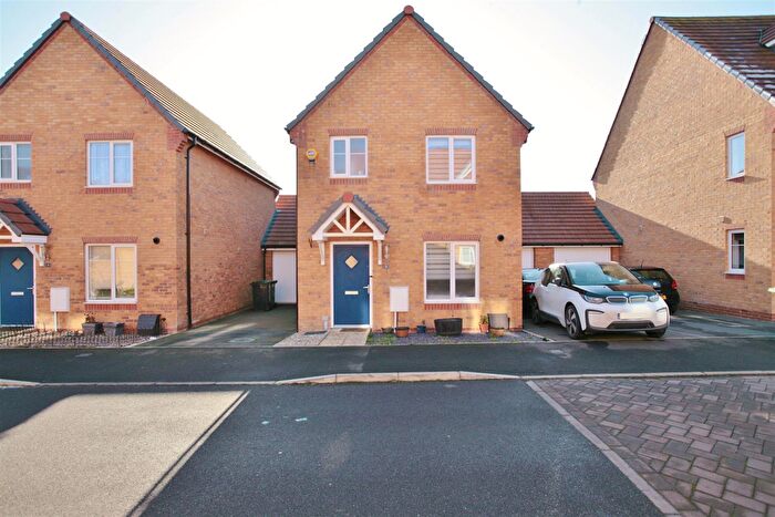 3 Bedroom Detached House To Rent In Cottongrass Road, Didcot, OX11