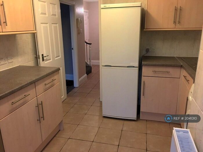 1 Bedroom Flat To Rent In Cheltenham Road, Bristol, BS6