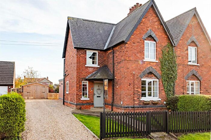 3 Bedroom Semi-Detached House For Sale In North Street, Roxby, Scunthorpe, DN15