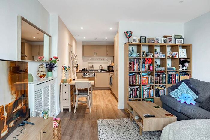 1 Bedroom Flat For Sale In Victory Parade, London, SE18