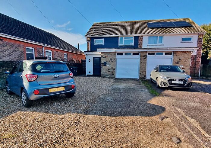 3 Bedroom Semi Detached House For Sale In Orchard Road, Havant, PO9