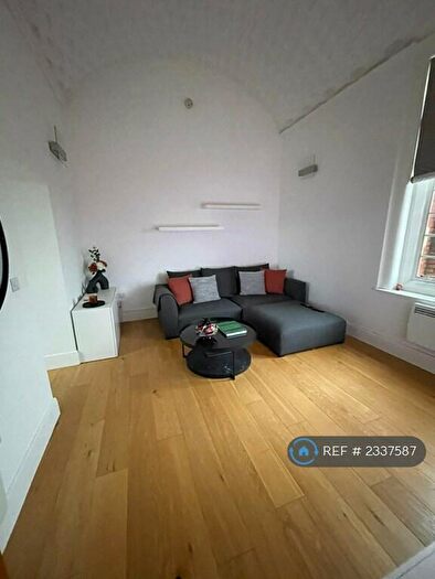 1 Bedroom Flat To Rent In The Galleries, Warley, Brentwood, CM14