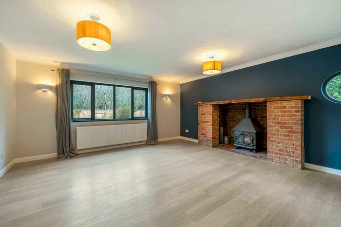 5 Bedroom Detached House To Rent In The Green, Nettlebed, RG9