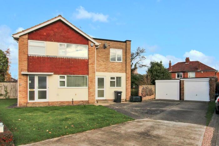 4 Bedroom House To Rent In Highfield Road, Ripon, HG4