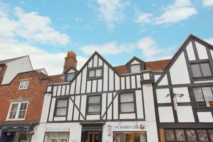 1 Bedroom Flat To Rent In Holyrood Street, Newport, PO30