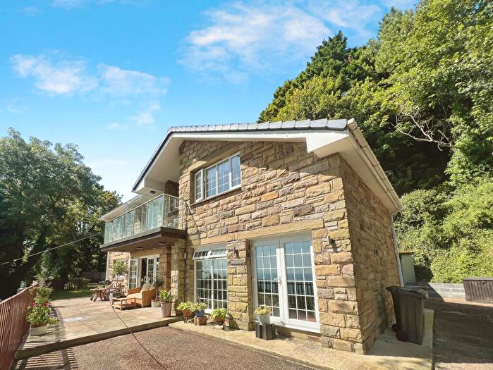 4 Bedroom Detached House To Rent In Seven Sisters Road, St. Lawrence, PO38