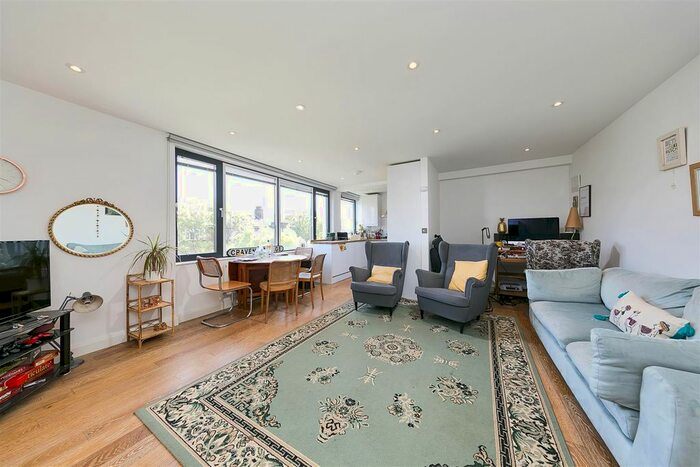 1 Bedroom Flat To Rent In Heath Road, Twickenham, TW1