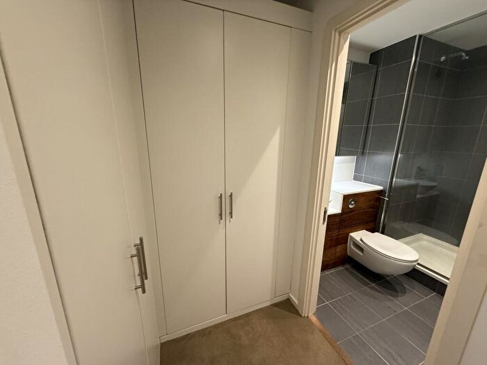 2 Bedroom Apartment To Rent In Castlegate, Chester Road, Manchester, M15