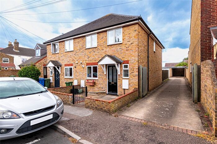 3 Bedroom Semi-Detached House To Rent In Goodnestone Road, Sittingbourne, Kent, ME10