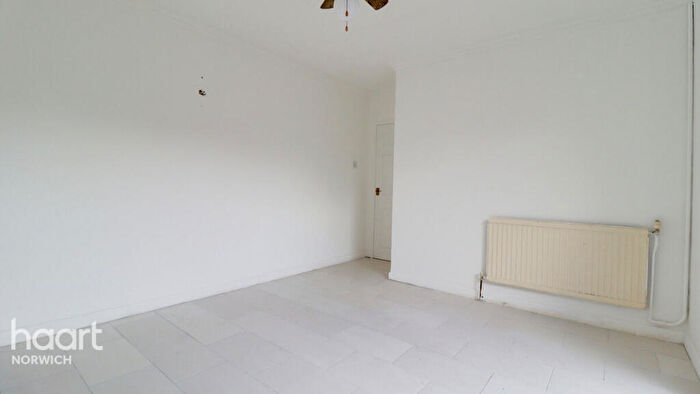 2 Bedroom Bungalow To Rent In Drayton Wood Road, Norwich, NR6