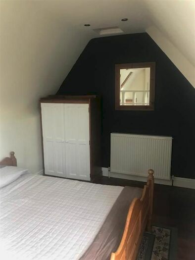 Studio To Rent In Crescent Road, Sheffield, S7