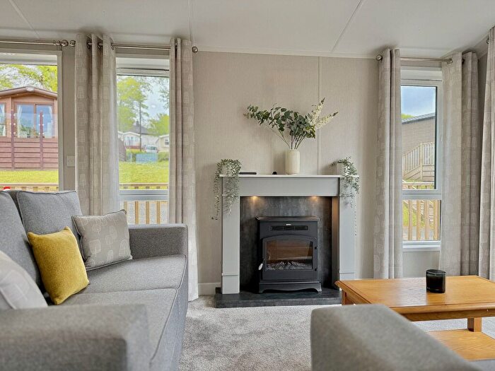 2 Bedroom Park Home For Sale In Camelford, PL32