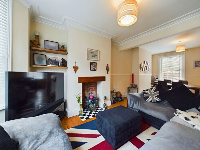 3 Bedroom Terraced House For Sale In Wycliffe Road, Abington, Northampton, NN1