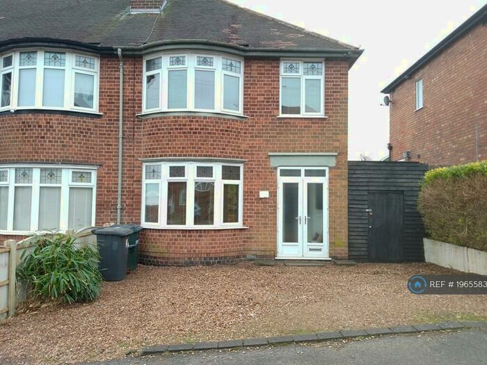 3 Bedroom Semi-Detached House To Rent In Prospect Road, Nottingham, NG4
