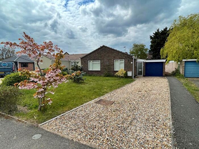 3 Bedroom Bungalow To Rent In Trinity Close, Fordham, CB7