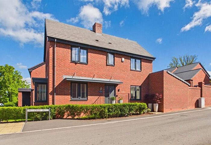 3 Bedroom Detached House For Sale In Palladian Drive, Allestree, Derby, DE22