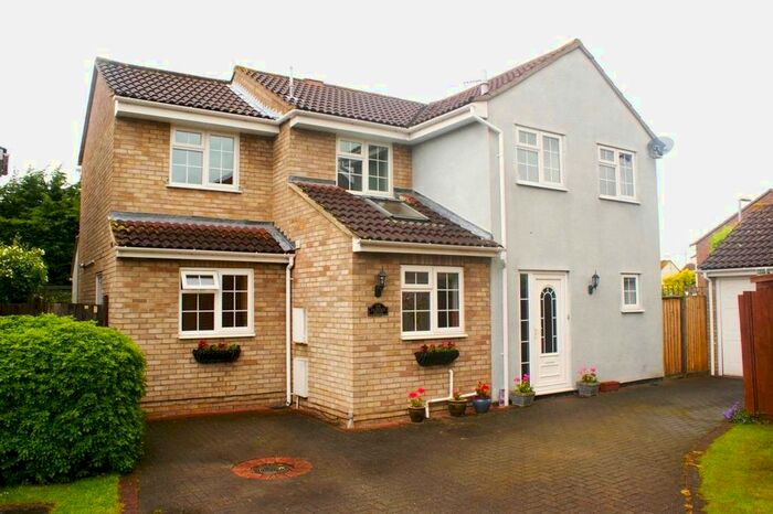 4 Bedroom Detached House To Rent In Paddock Drive, Springfield, Chelmsford, CM1
