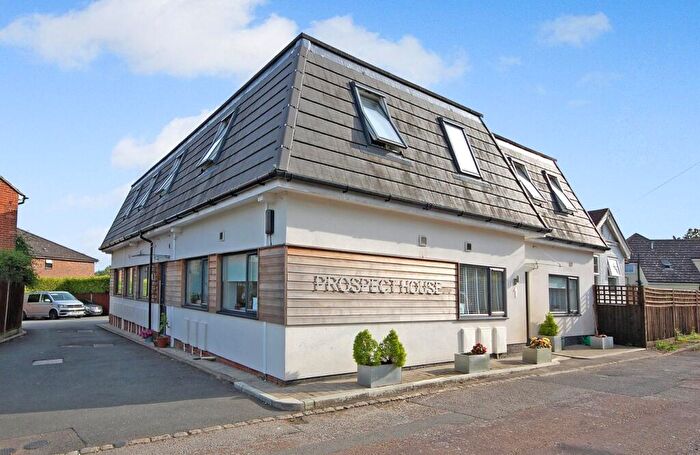 1 Bedroom Flat For Sale In Bethel Lane, Farnham, GU9