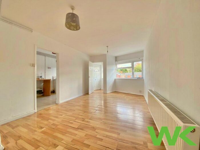 2 Bedroom Flat To Rent In Walsall Road, West Bromwich, B71