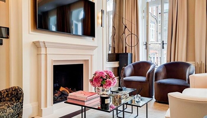 2 Bedroom Flat To Rent In Flat, - Prince Of Wales Terrace, London, W8