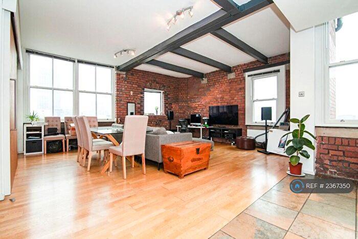 2 Bedroom Flat To Rent In Church Street, Manchester, M4
