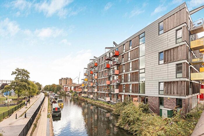 2 Bedroom Flat To Rent In Queensbridge Road, Haggerston, E2