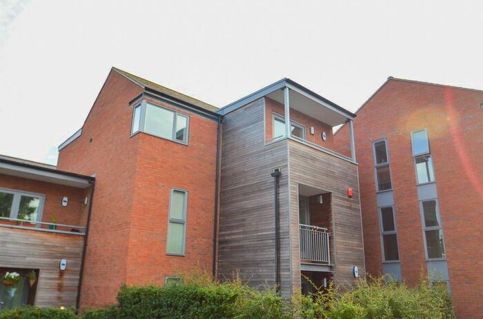 2 Bedroom Flat To Rent In Moss Street, York, YO23
