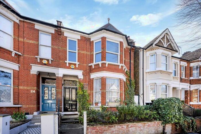 2 Bedroom Flat To Rent In Grafton Road, London, W3