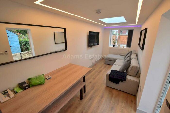 6 Bedroom Terraced House To Rent In Hatherley Road, Reading, RG1
